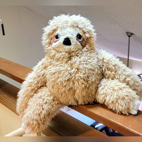 Simply Minky Sloth - Picture 1 of 3